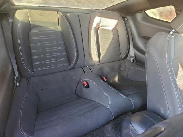 Ford Mustang Image 9