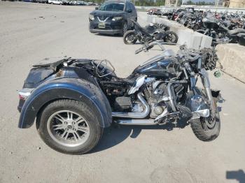  Salvage Harley-Davidson Fl