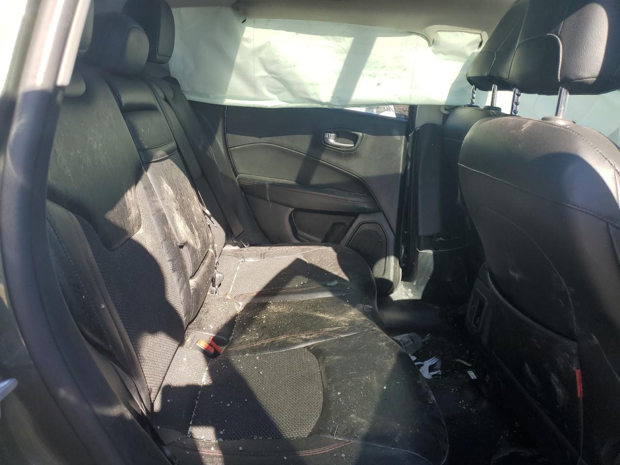 Jeep Compass Trailhawk Image 9