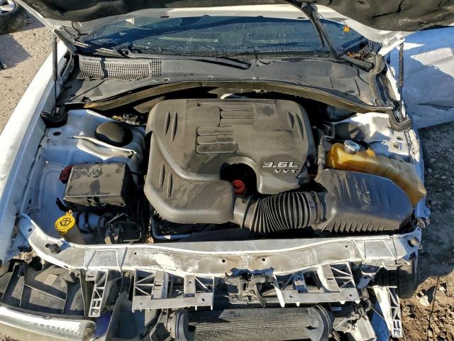 Dodge Charger Se Image 12