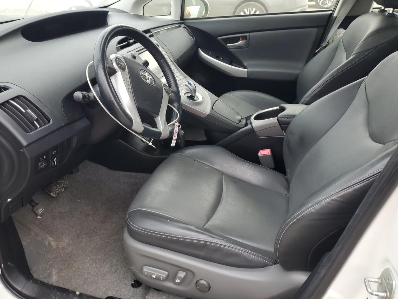 Toyota Prius Image 7