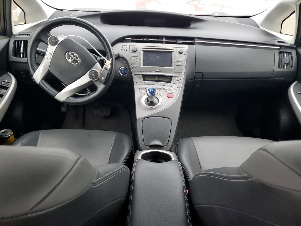 Toyota Prius Image 8