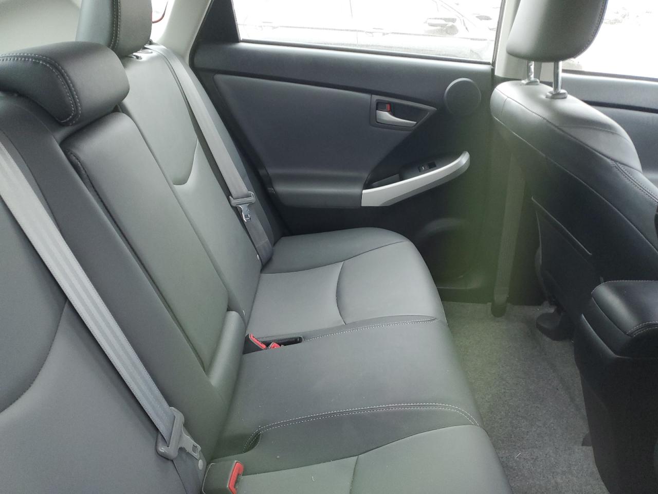 Toyota Prius Image 11