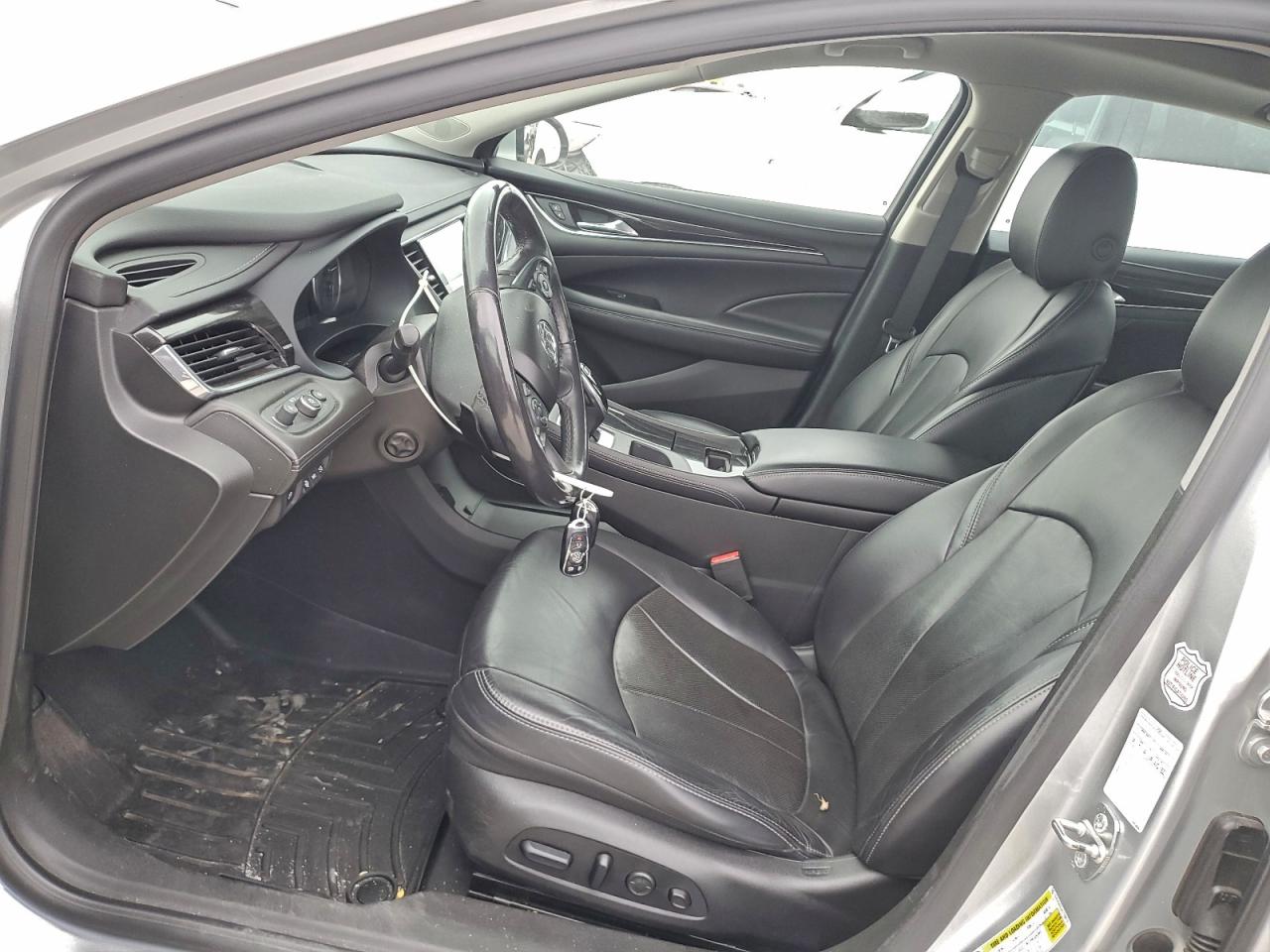 Buick LaCrosse Premium Image 5