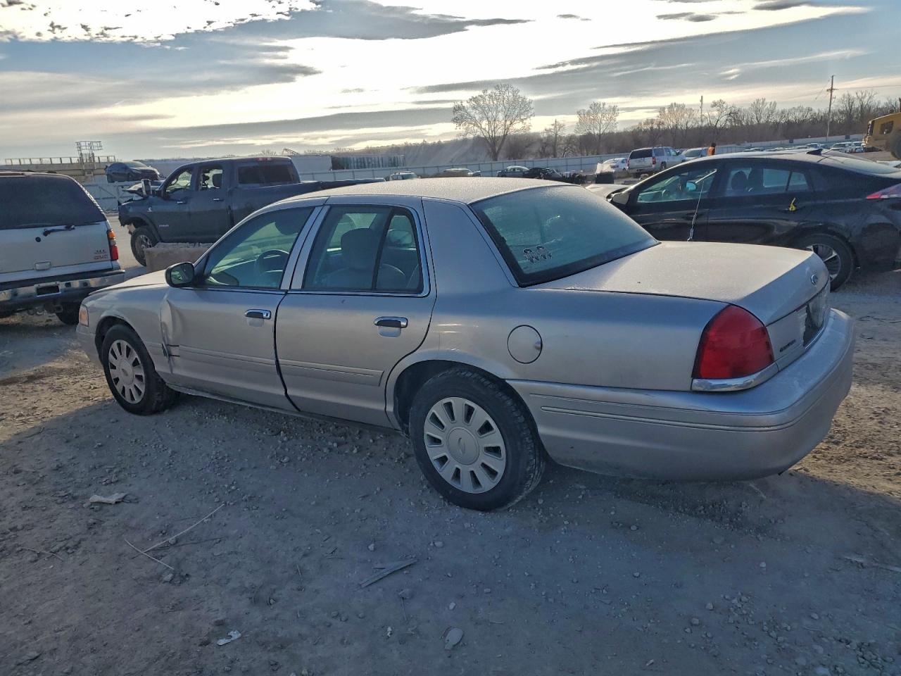 Ford Crown Vic Police Interceptor Image 7