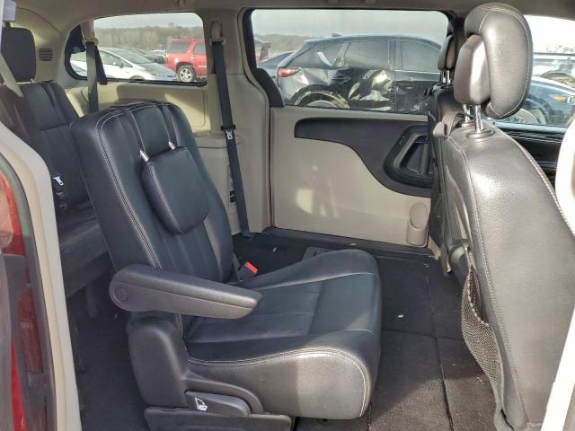 Chrysler Minivan Touring Image 8