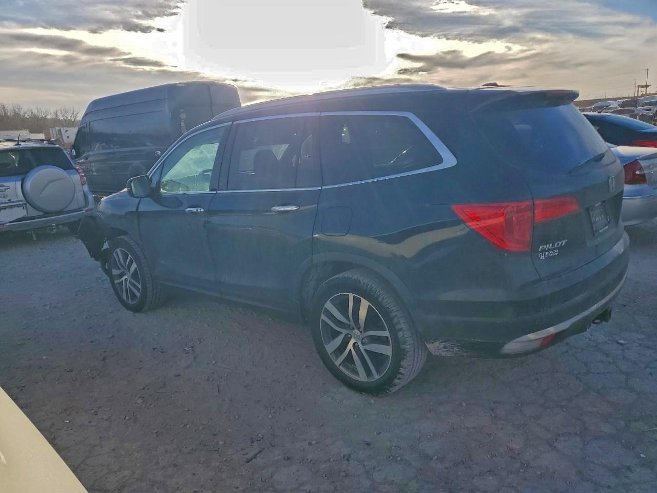 Honda Pilot Elite Image 2