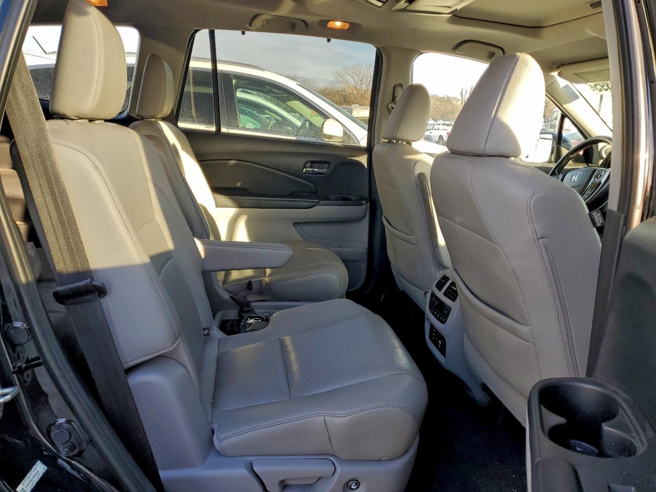 Honda Pilot Elite Image 6