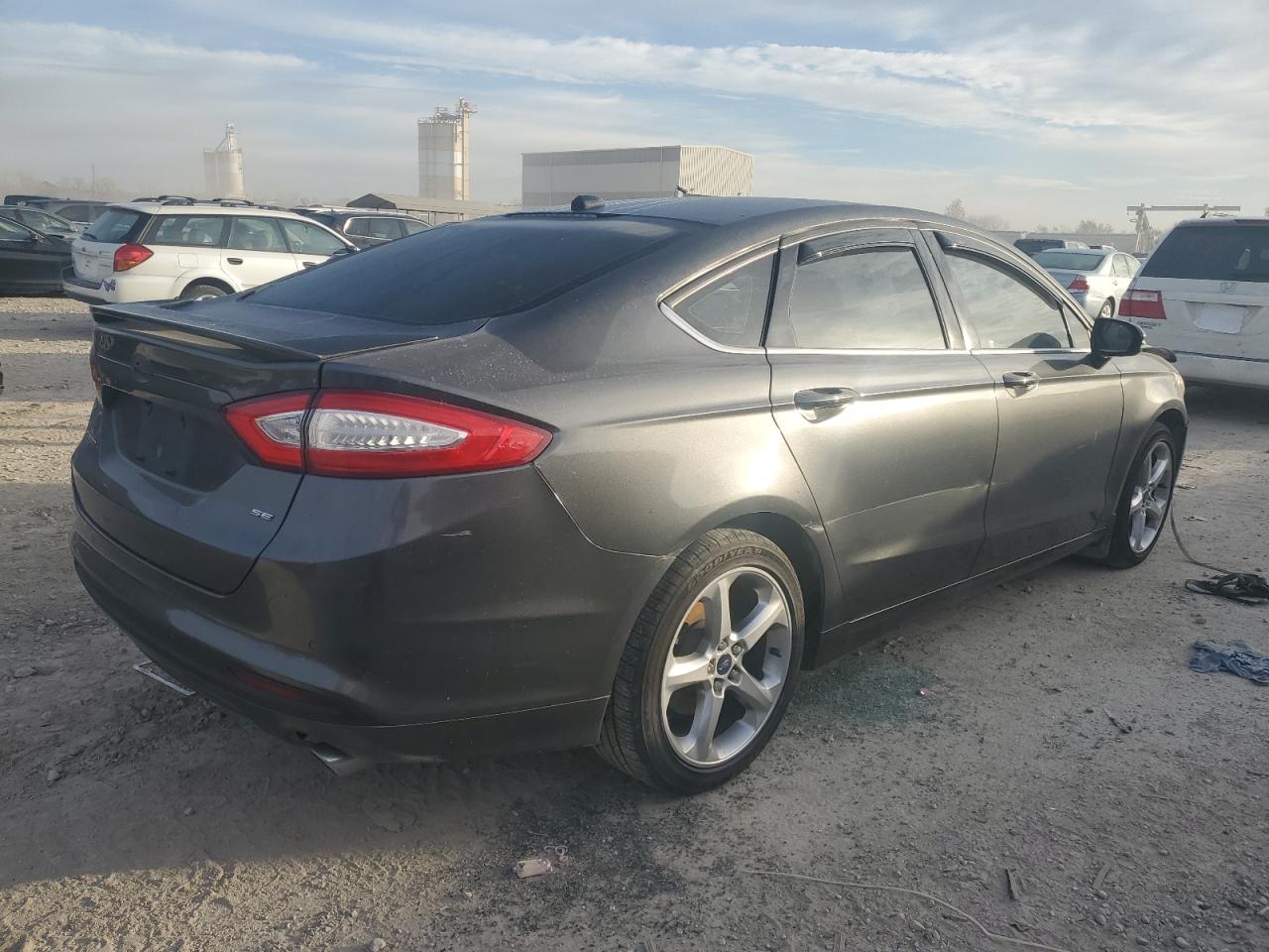 Ford Fusion Se Image 11