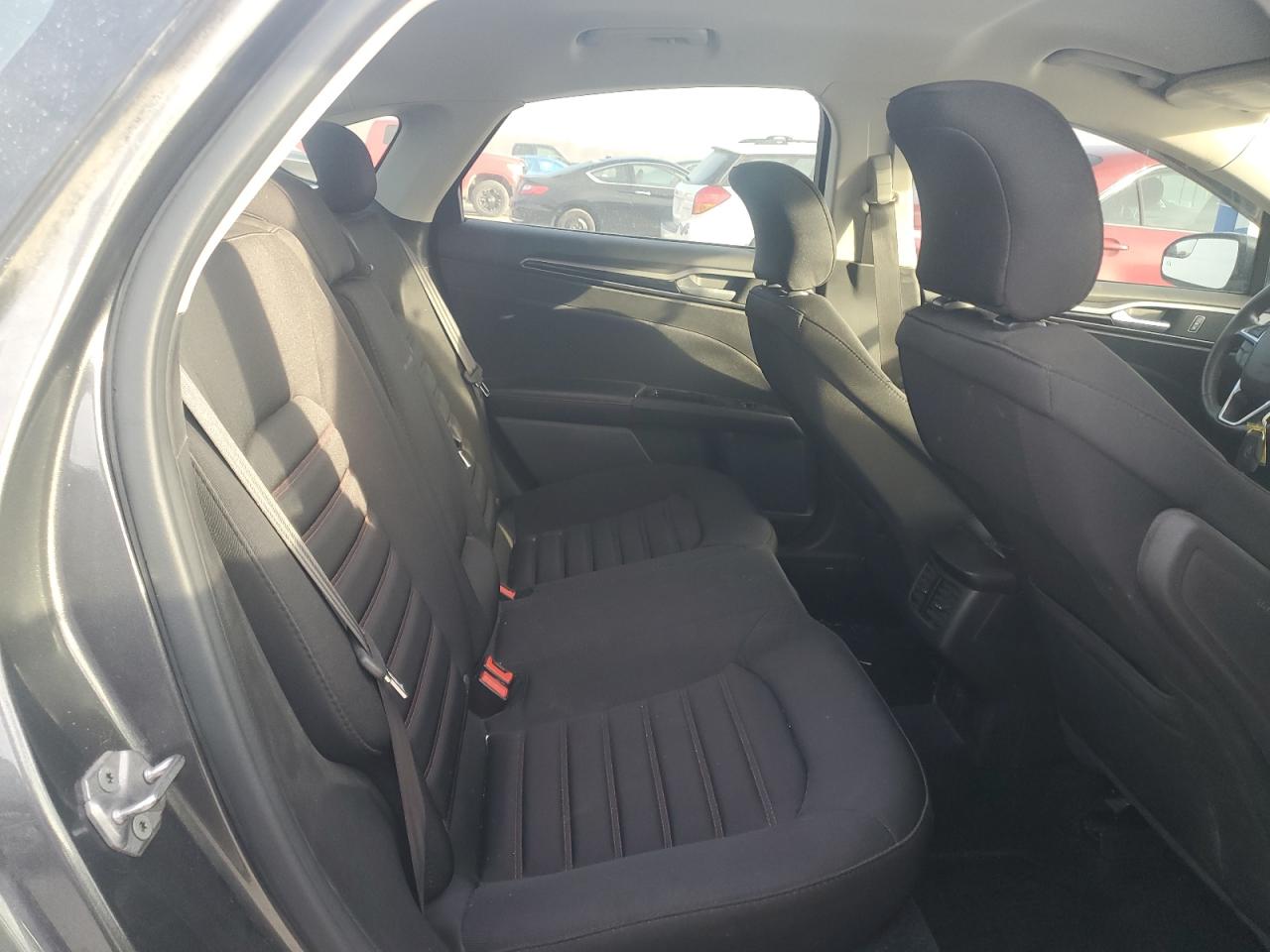 Ford Fusion Se Image 7