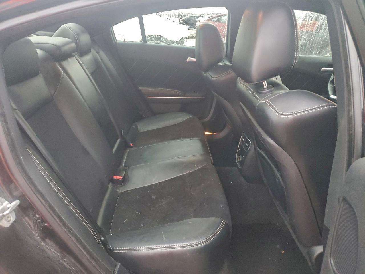 Dodge Charger Srt-8 Image 5