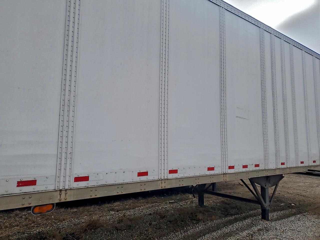 Stoughton Trailer Image 5