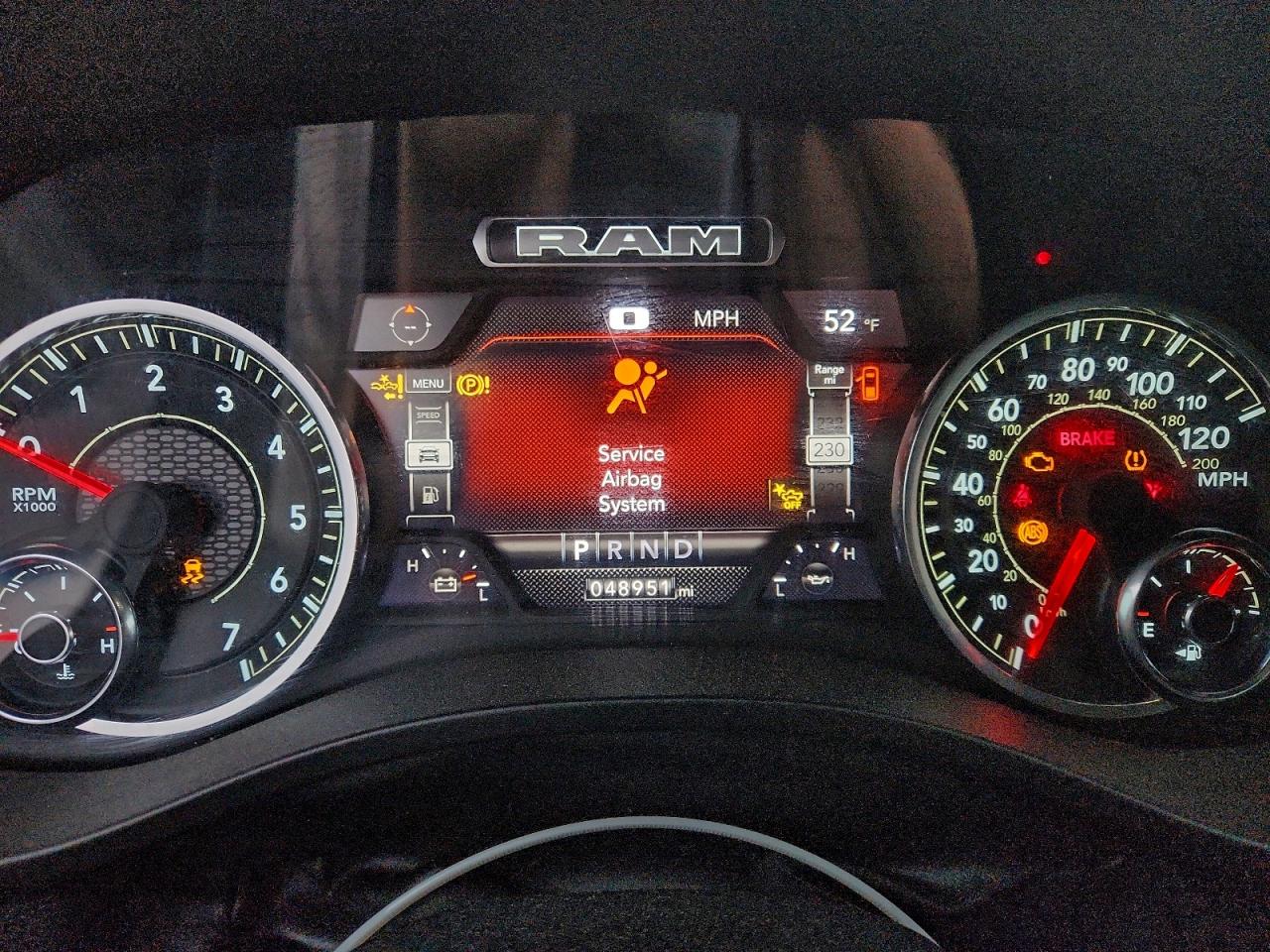 Ram 1500 Laramie Image 12