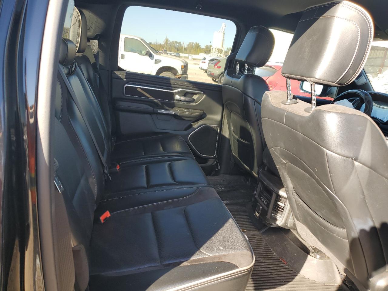 Ram 1500 Laramie Image 11