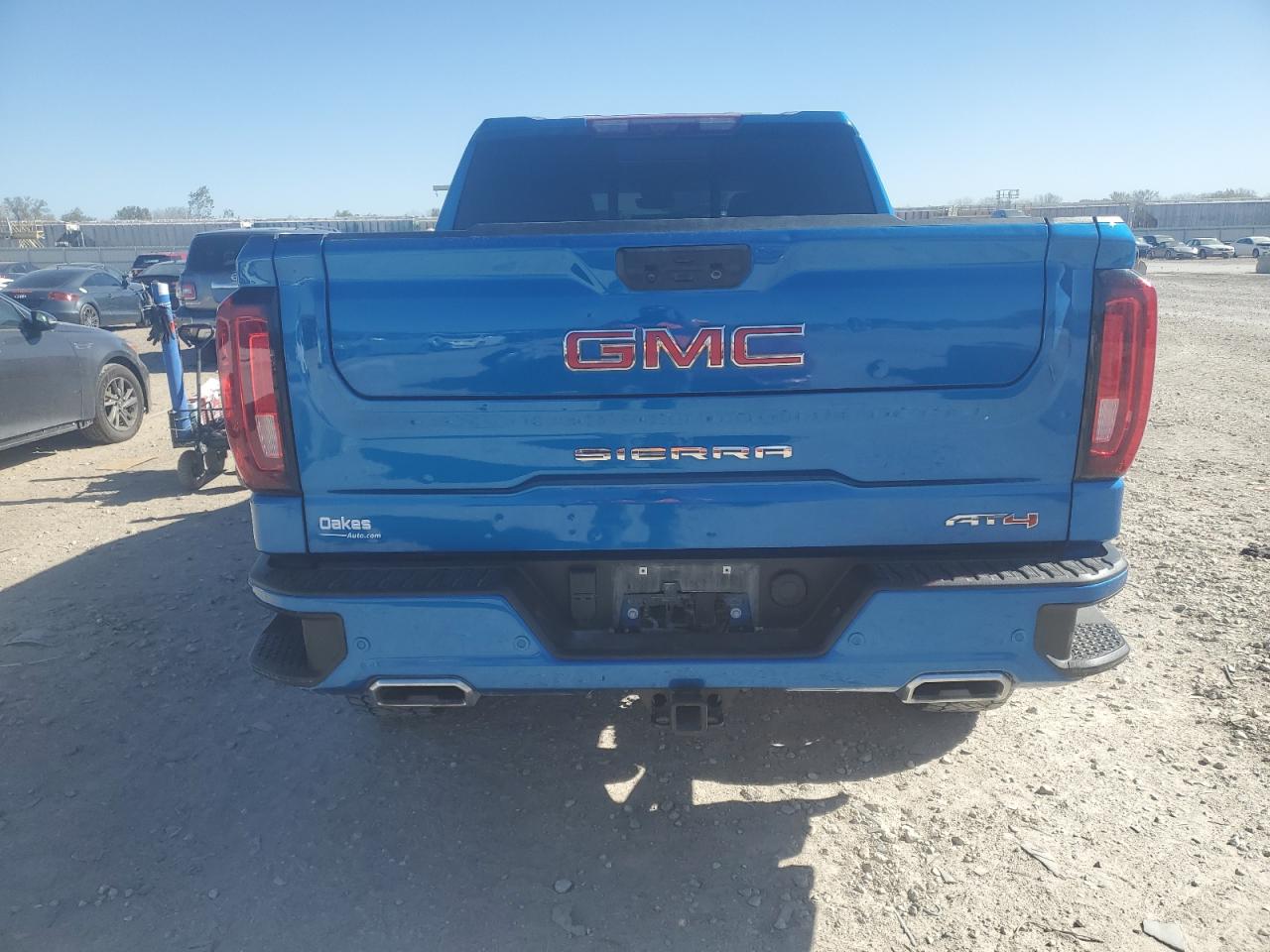 GMC Sierra K1500 At4 Image 5