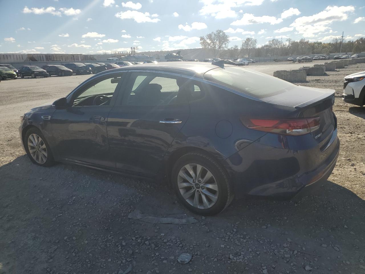 Kia Optima Lx Image 2