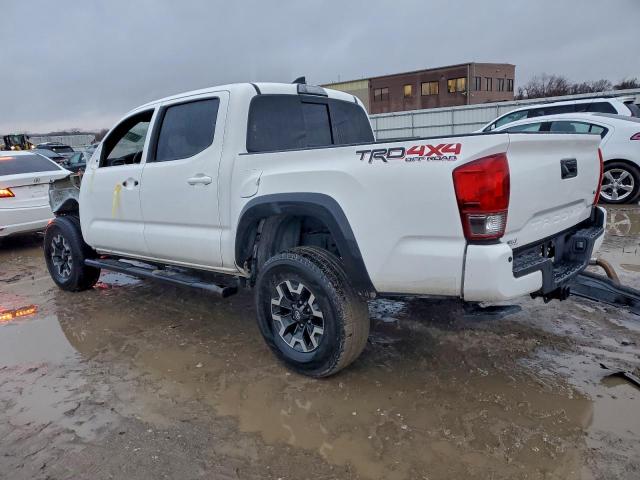 Toyota Tacoma Double Cab Image 5