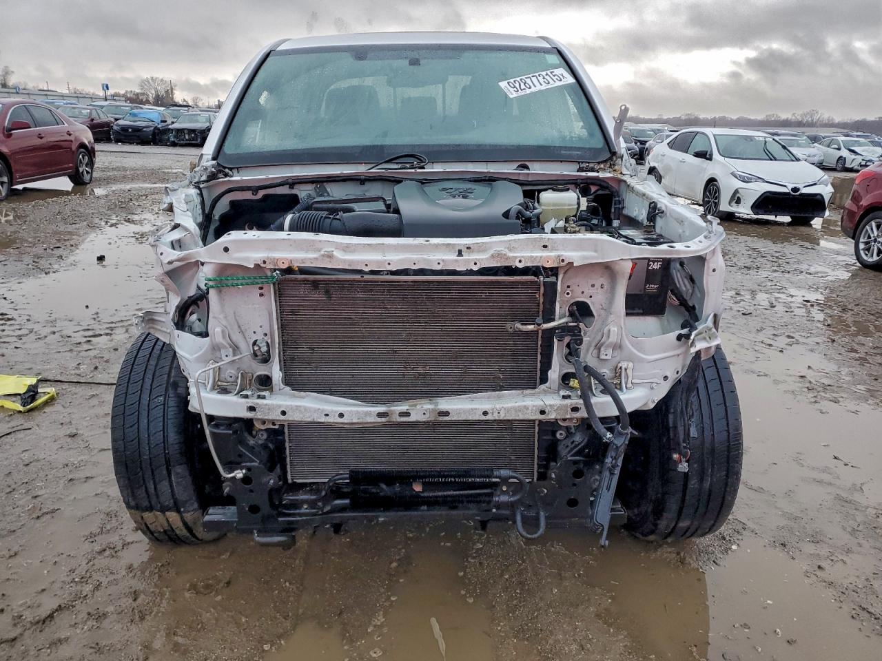 Toyota Tacoma Double Cab Image 3