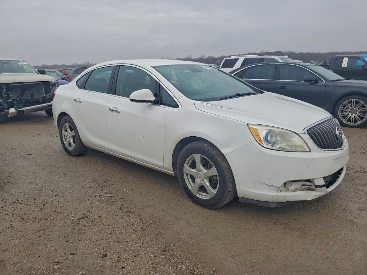 Buick Verano Image 12