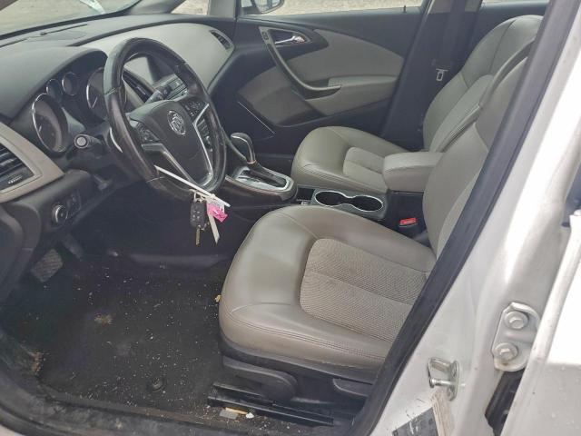 Buick Verano Image 8