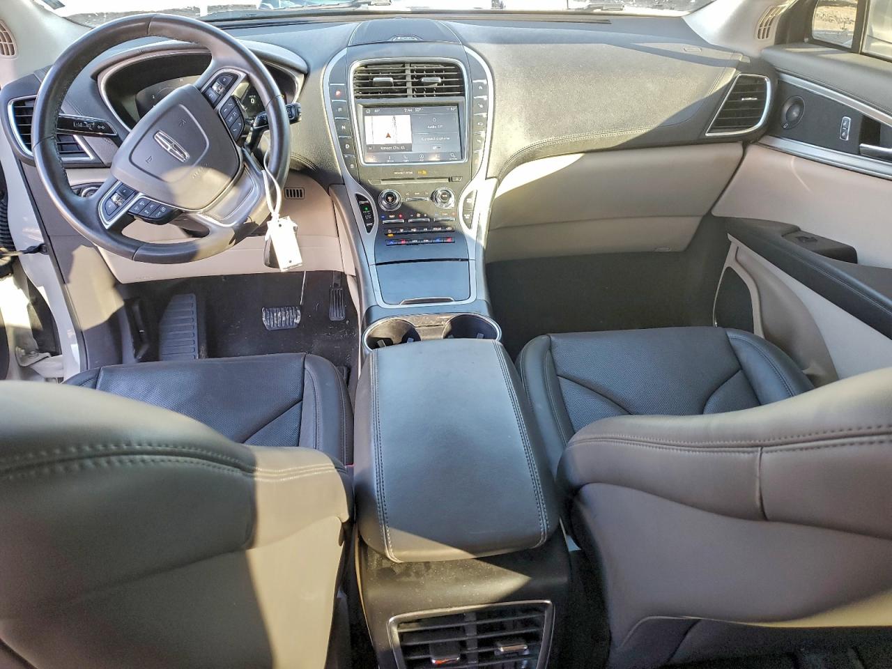 Lincoln Nautilus Reserve Image 9