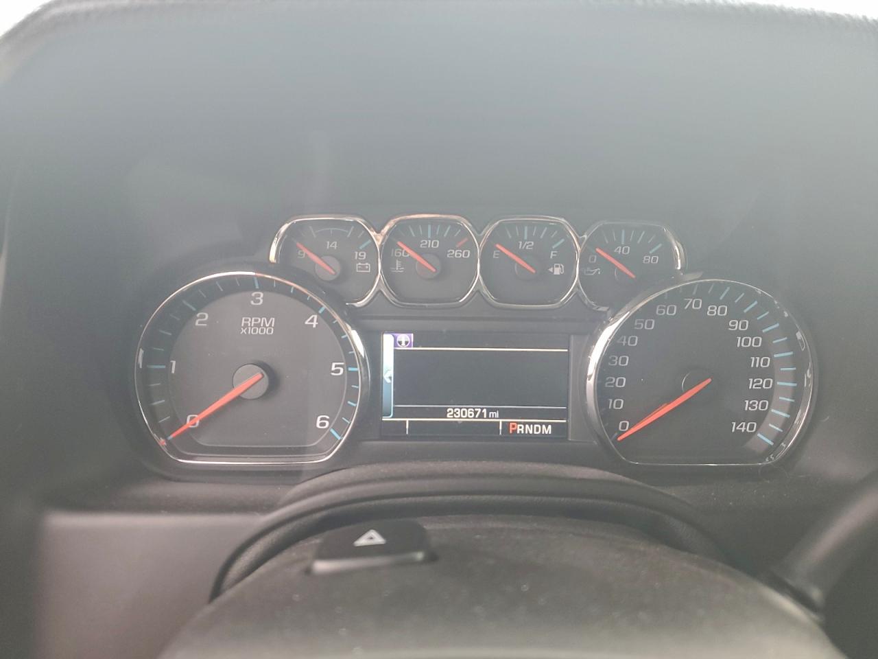 Chevrolet Suburban K1500 Ltz Image 2