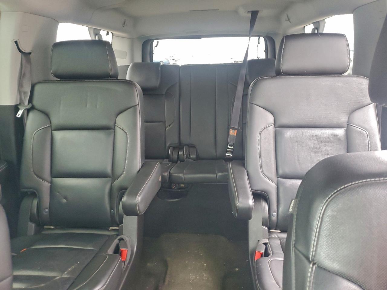 Chevrolet Suburban K1500 Ltz Image 7