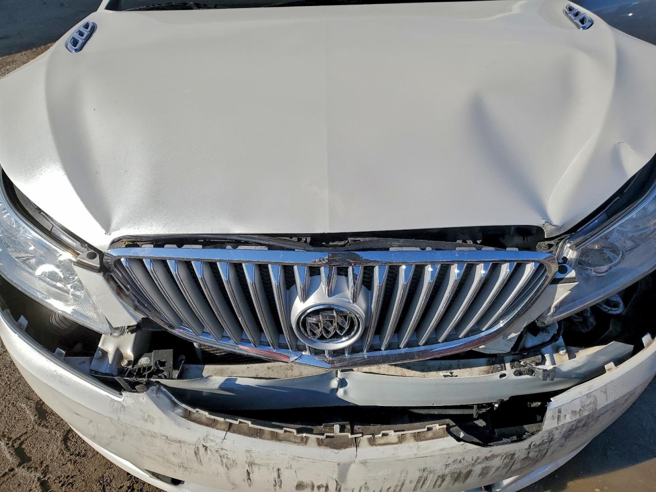 Buick LaCrosse Premium Image 10