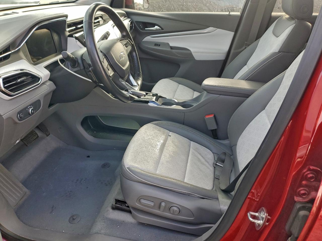 Chevrolet Bolt Premier Image 5