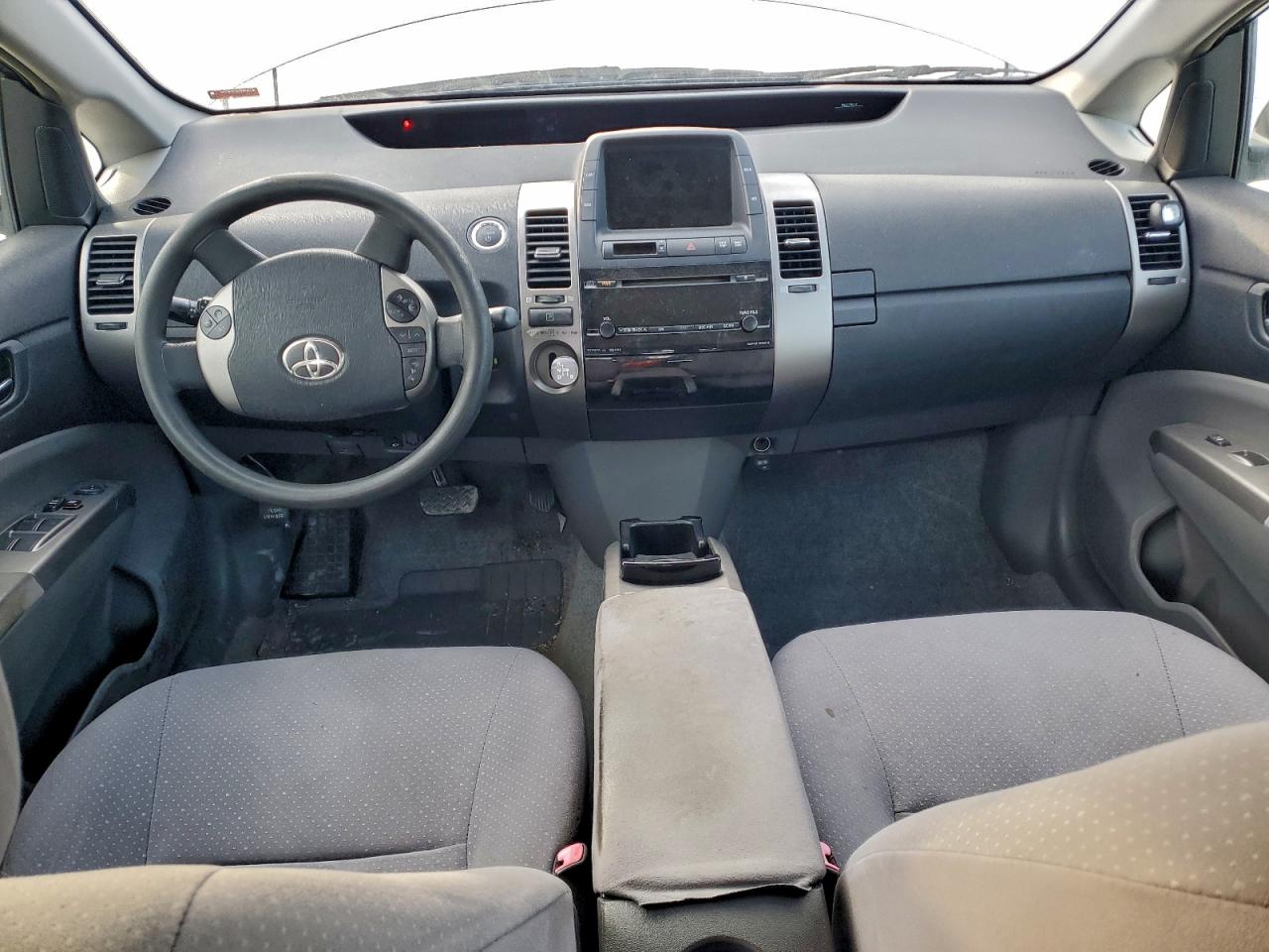 Toyota Prius Image 11