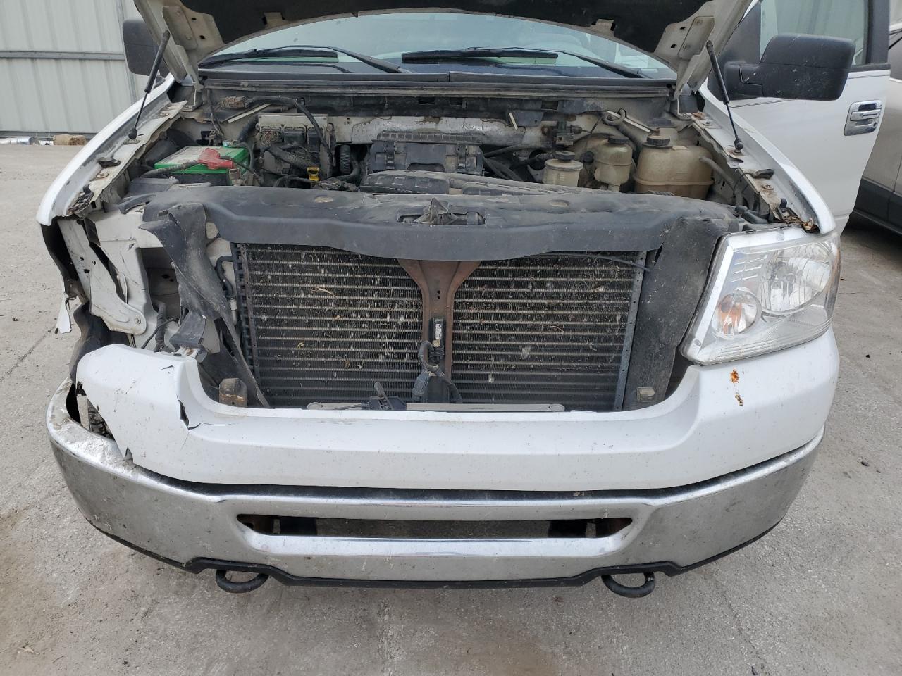 Ford F-150 Supercrew Image 11