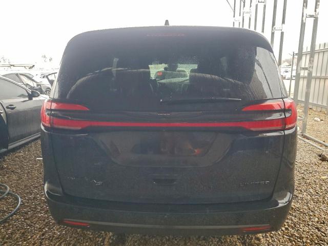 Chrysler Pacifica Limited Image 5