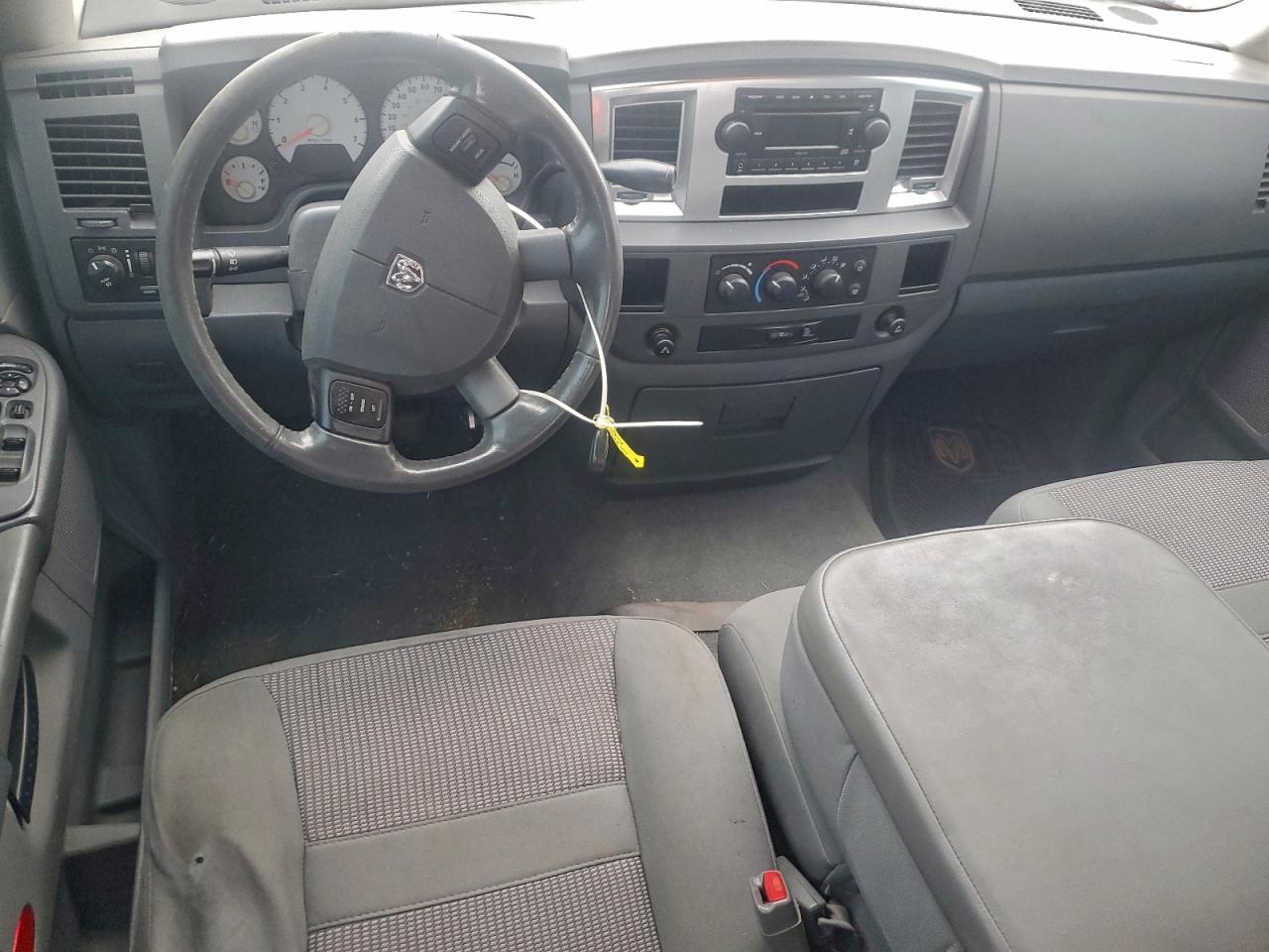 Dodge Ram 2500 Image 5