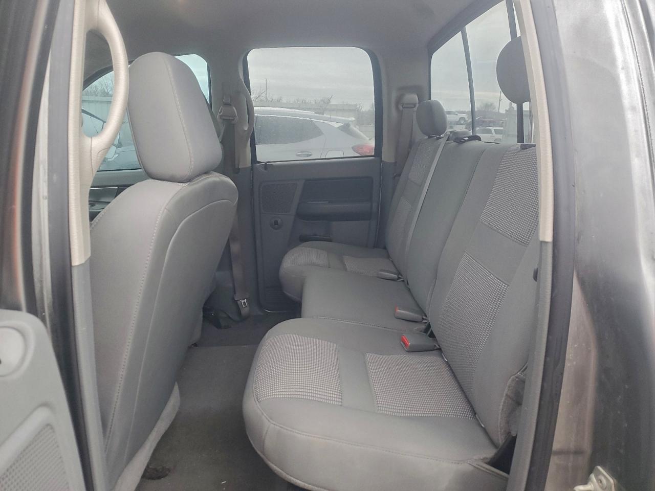 Dodge Ram 2500 Image 9