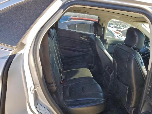 Ford Edge Titanium Image 9