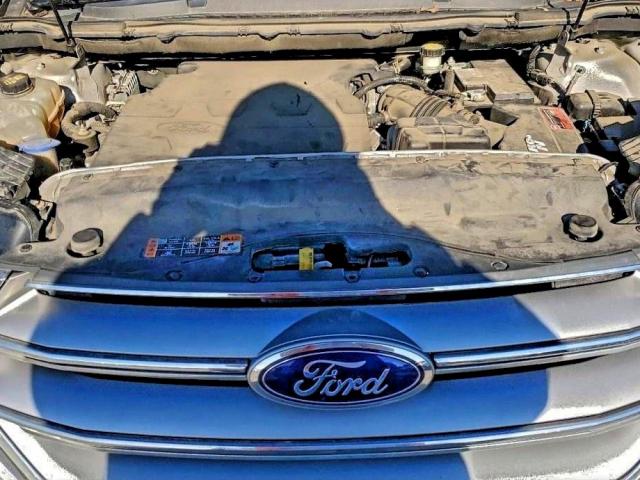 Ford Edge Titanium Image 10