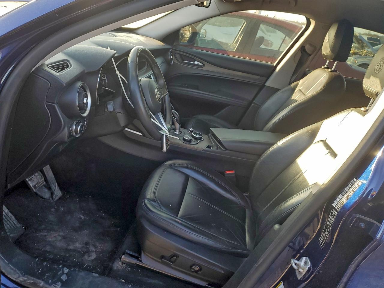 Alfa Romeo Stelvio Ti Image 8