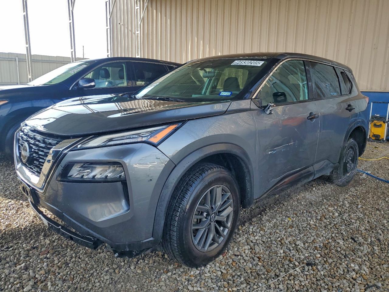 Nissan Rogue S Image 1