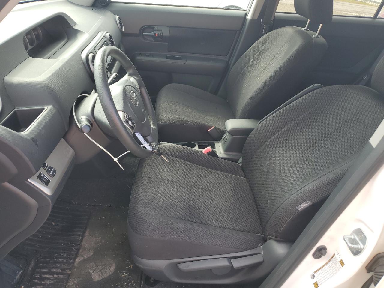 Toyota Scion Xb Image 5