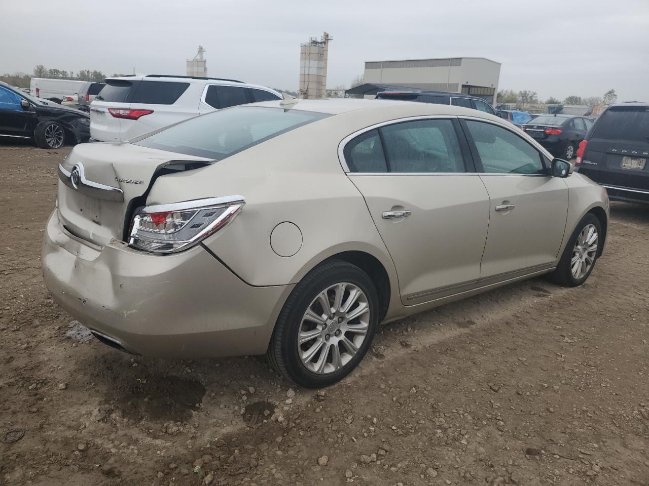 Buick LaCrosse Image 6