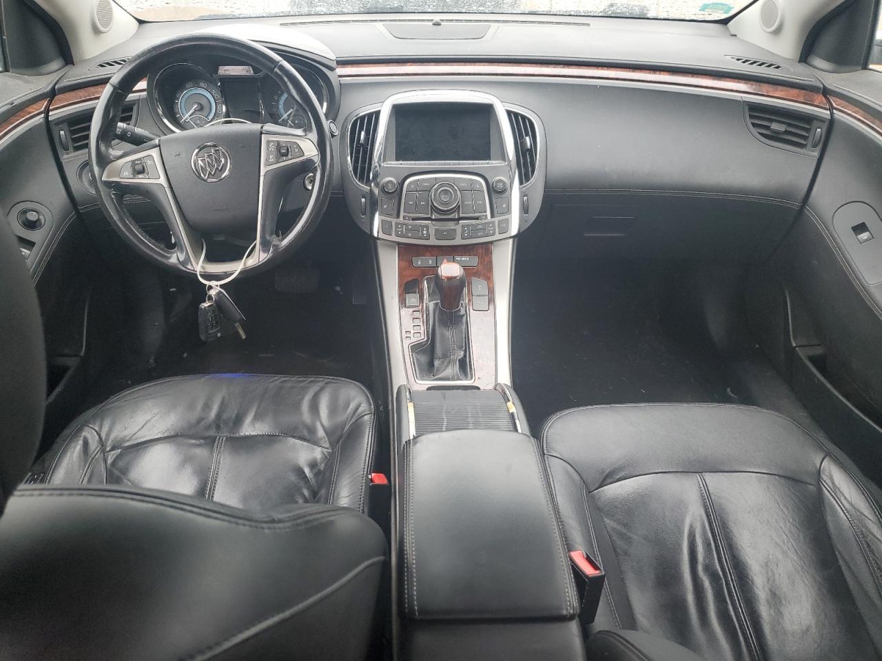 Buick LaCrosse Image 7