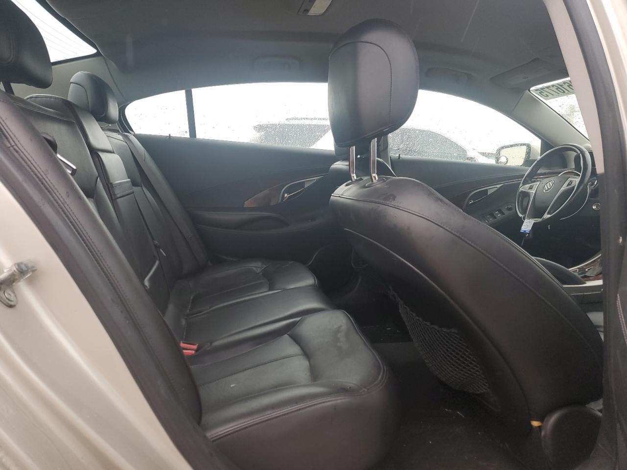 Buick LaCrosse Image 10