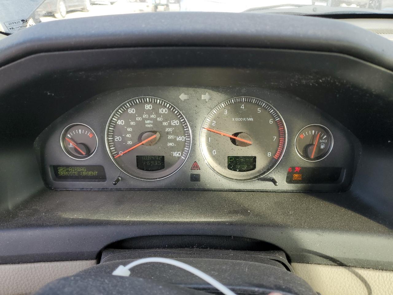 Volvo S60 2.5t Image 7