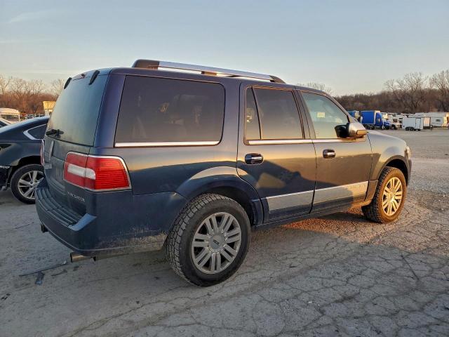Lincoln Navigator Image 2
