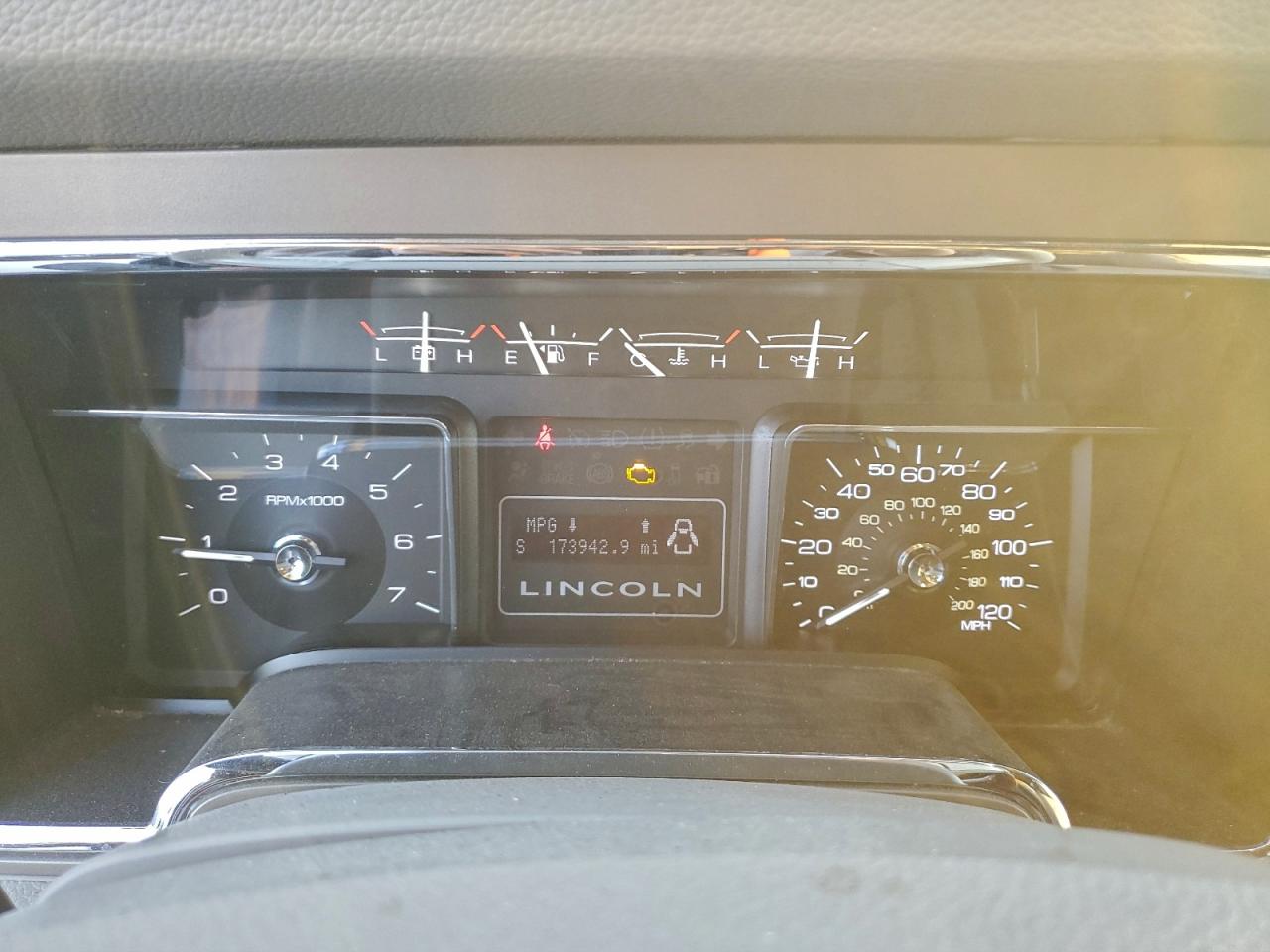 Lincoln Navigator Image 5