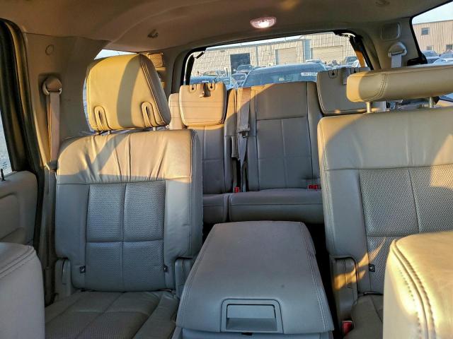 Lincoln Navigator Image 11