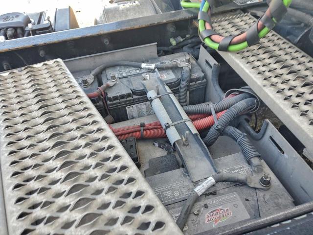 Peterbilt 579 Image 7