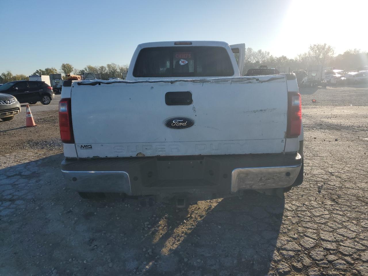 Ford F-350 Super Duty Image 7