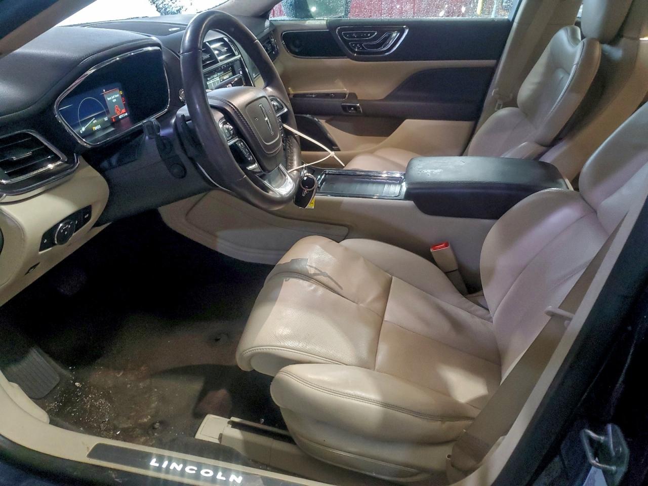 Lincoln Continental Reserve Image 11