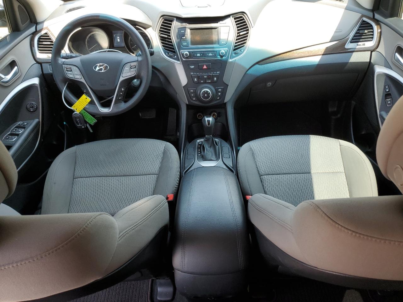 Hyundai SANTA FE Image 4